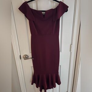 Chic Off-Shoulder Burgundy Midi Dress